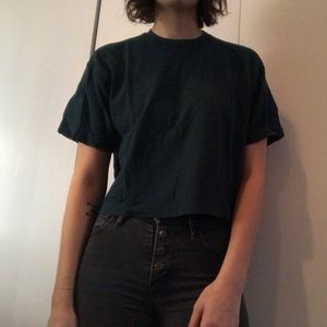 Bottle green cropped tee